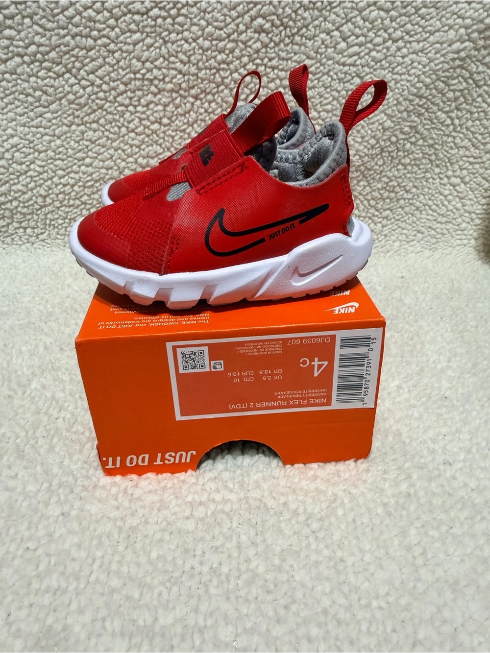 Nike Kids' Red Flex Runner Slip-On Sneakers Size 4C